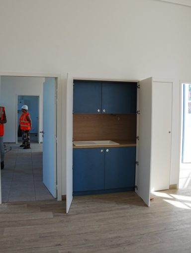 Services, mini bar