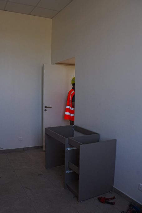 Petite pièce de travail, lavabo 
